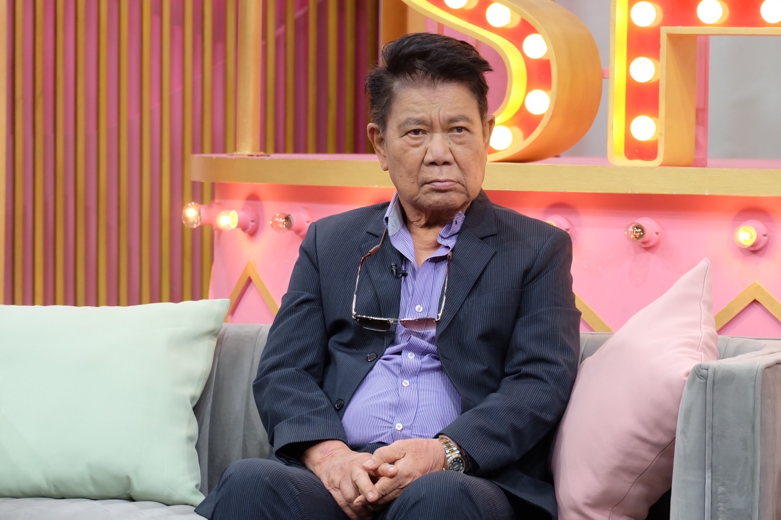 ครูชลธี-ครูปุ้ม ควงเปิดใจหลังกลับมาอยู่ด้วยกันอีกครั้ง!! เคลียร์ถูกหลอกสูญเงินนับ 10 ล้าน?!! 