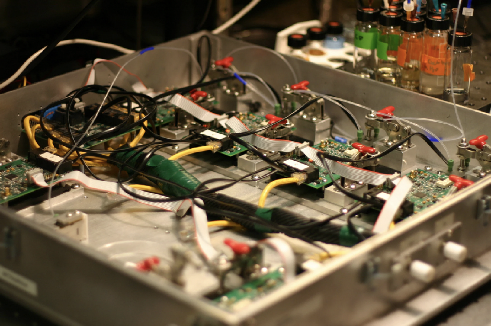 จมูกอิเล็กทรอนิกส์ เลียนแบบการทำงานของจมูกสุนัข! จมูกอิเล็กทรอนิกส์ เลียนแบบการทำงานของจมูกสุนัข!