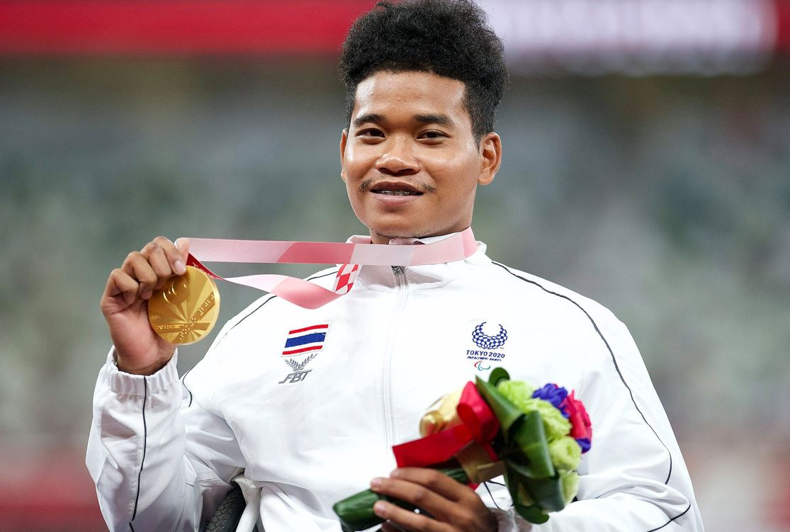 ทุบสถิติโลก! 'พงศกร แปยอ' นำม้วนเดียวคว้าทองวีลแชร์เรซซิ่งศึกพาราฯเกมส์