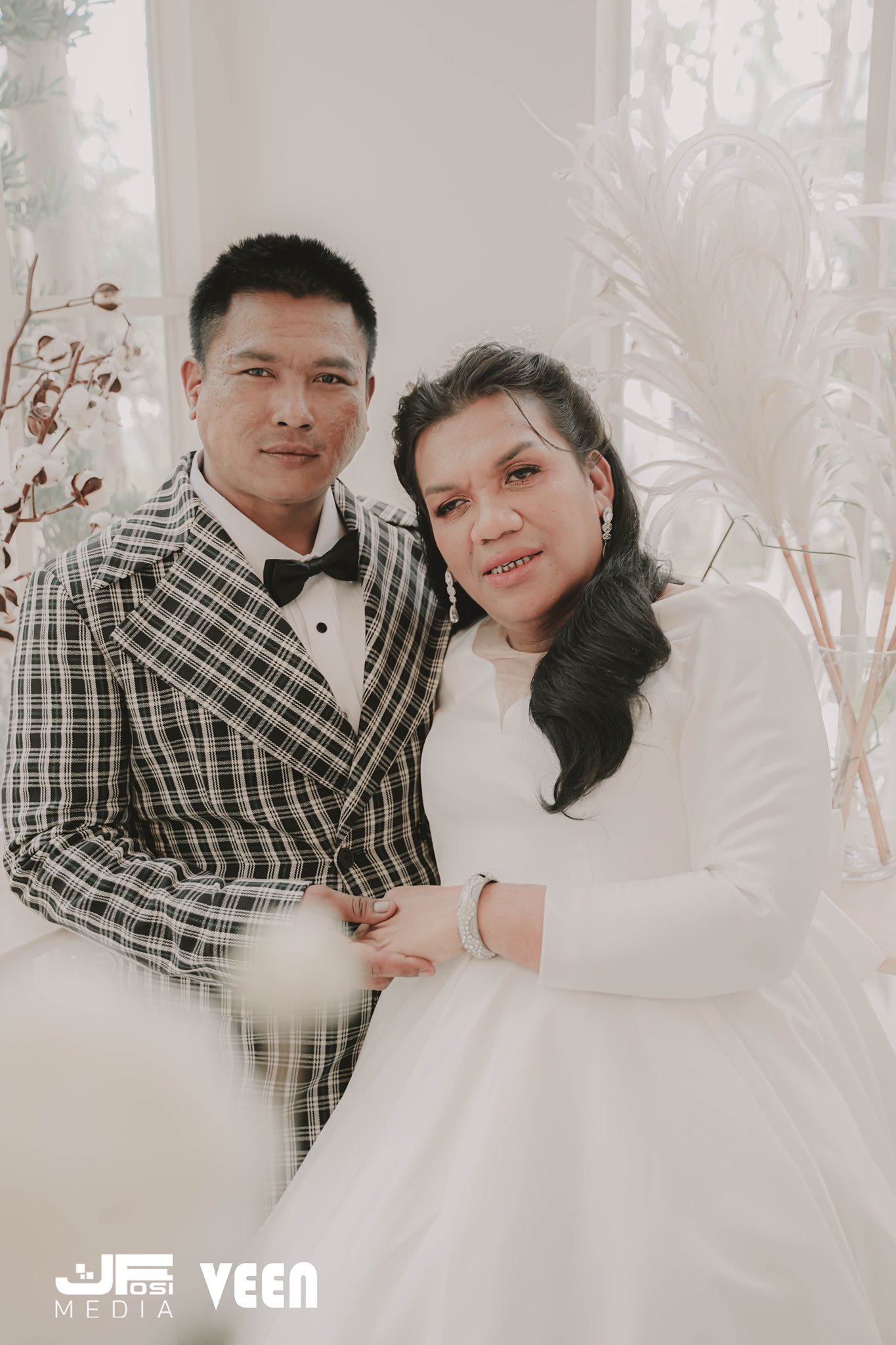 แม่หญิงลี เปิดใจหลังเข้าหอคืนแรก เผยคำมั่นสัญญา พร้อมมีทายาท แม่หญิงลี เปิดใจหลังเข้าหอคืนแรก เผยคำมั่นสัญญา พร้อมมีทายาท