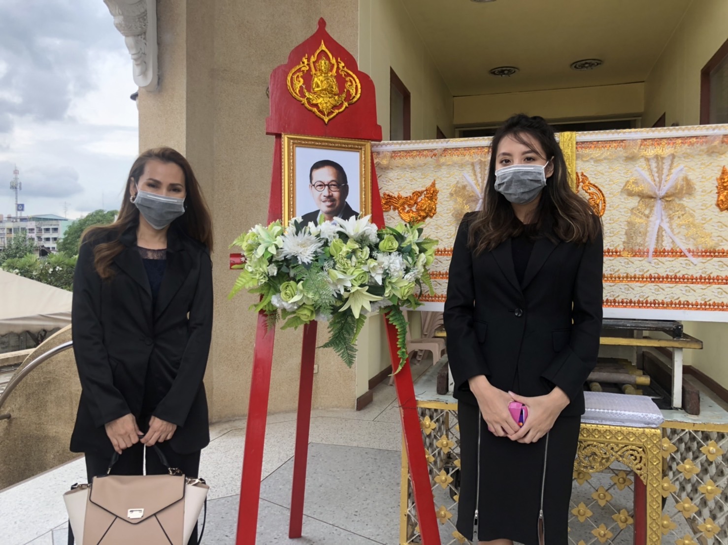 เหล่าเสนารวมตัว ร่วมส่ง เสนาโค้ก เป็นครั้งสุดท้าย