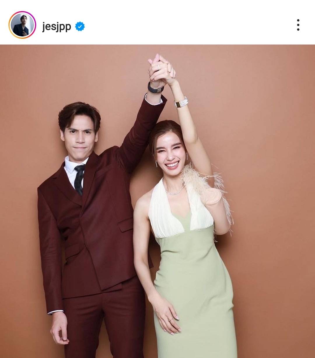 เจษ เจษฎ์พิพัฒ ควักกระเป๋าเปย์นาฬิกาหรูให้ วิว วรรณรท รับทะเลาะกันบ่อย เจษ เจษฎ์พิพัฒ ควักกระเป๋าเปย์นาฬิกาหรูให้ วิว วรรณรท รับทะเลาะกันบ่อย