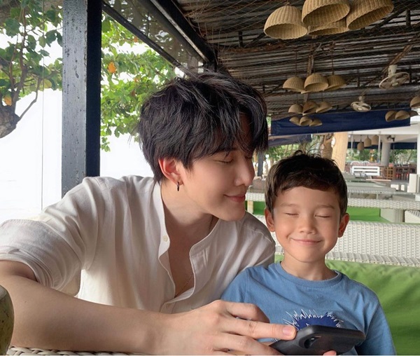 ไมค์ พิรัชต์ จัดเต็มวันเกิด แม็กซ์เวลล์ บริจาค 3 มูลนิธิ พร้อมของขวัญ 300,000 บาท!!