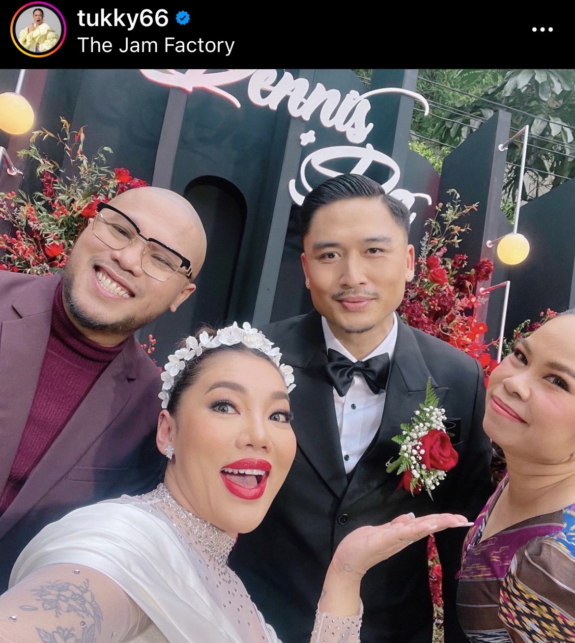 ดา เอ็นโดรฟิน ควง เดนนิส ไทยคูน ฉลองวิวาห์สุดชื่นมื่น!! ดา เอ็นโดรฟิน ควง เดนนิส ไทยคูน ฉลองวิวาห์สุดชื่นมื่น!!