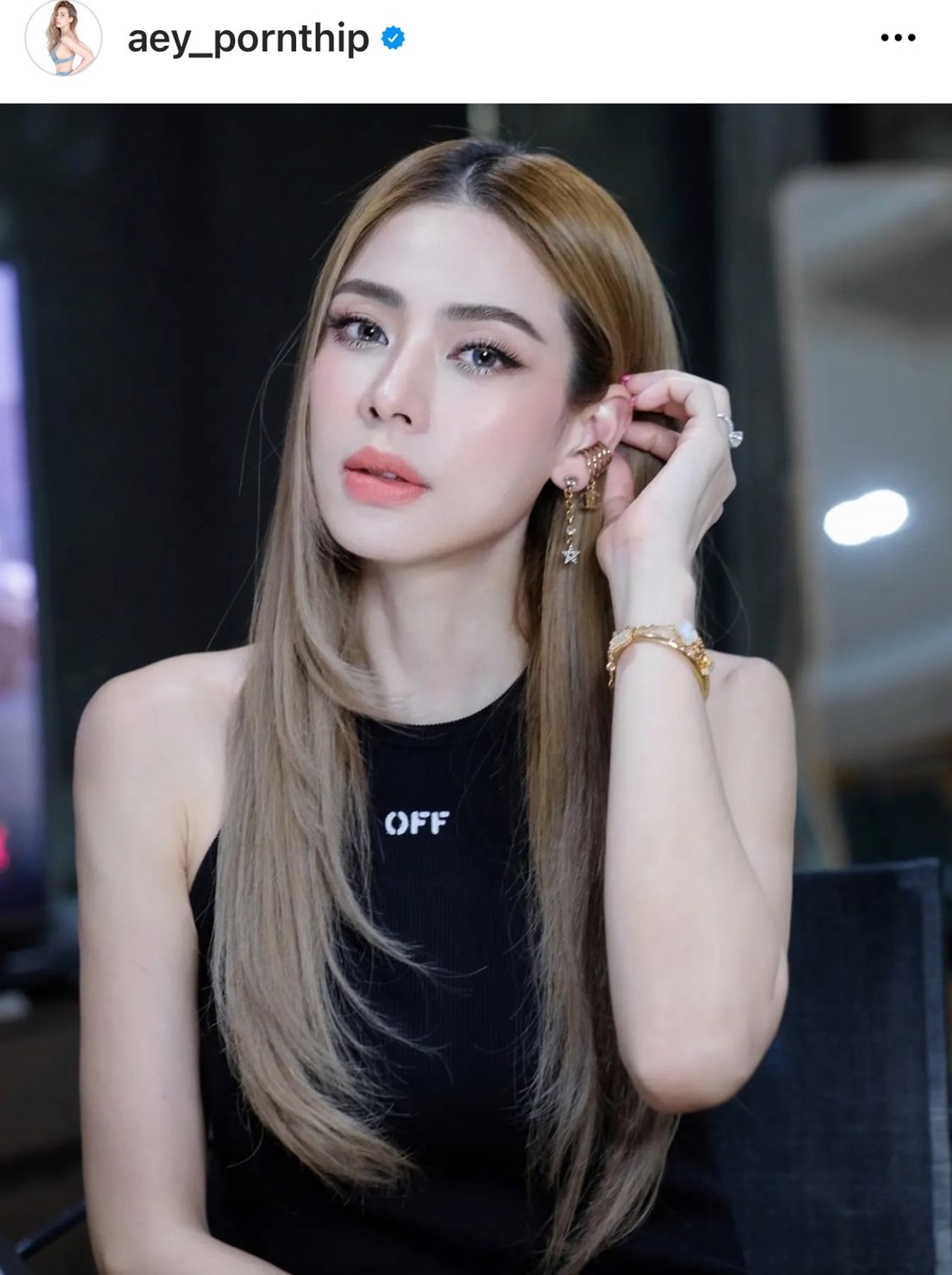 เอ๋ กรี๊ดลั่นบ้าน ป๋อ ให้เช็คเงินสดเป็นของขวัญครบรอบวันแต่งงาน  