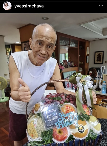 อี๊ฟ พุทธธิดา อวยพรวันเกิดพ่อต้อย เศรษฐา พร้อมอัปเดตอาการหลังทำคีโม อี๊ฟ พุทธธิดา อวยพรวันเกิดพ่อต้อย เศรษฐา พร้อมอัปเดตอาการหลังทำคีโม