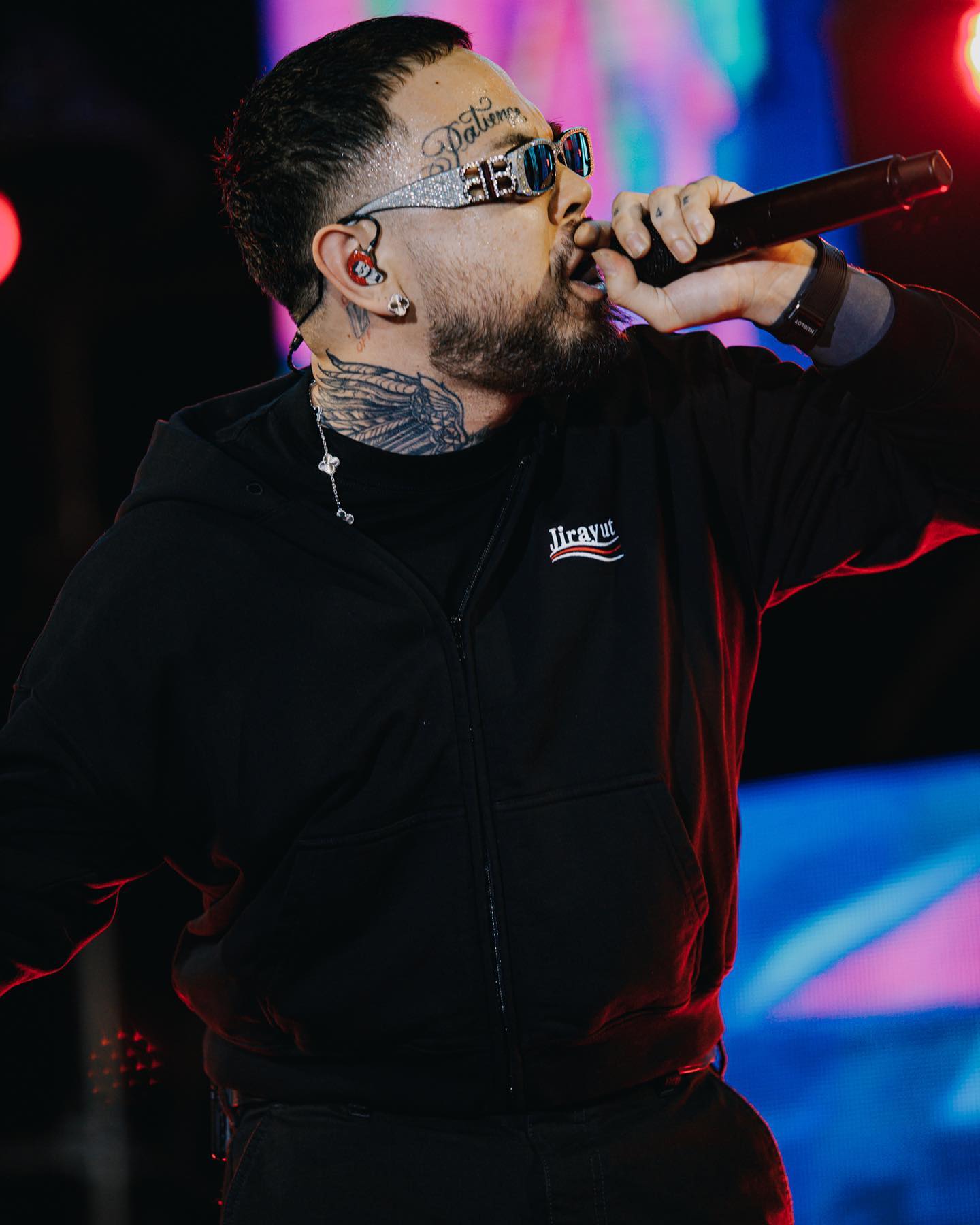 “เต๋า UrboyTJ” ควันออกหู ถูกแอบอ้างใช้ภาพโดยไม่ได้รับอนุญาตโฆษณาสินเชื่อพร้อมใช้ “เต๋า UrboyTJ” ควันออกหู ถูกแอบอ้างใช้ภาพโดยไม่ได้รับอนุญาตโฆษณาสินเชื่อพร้อมใช้