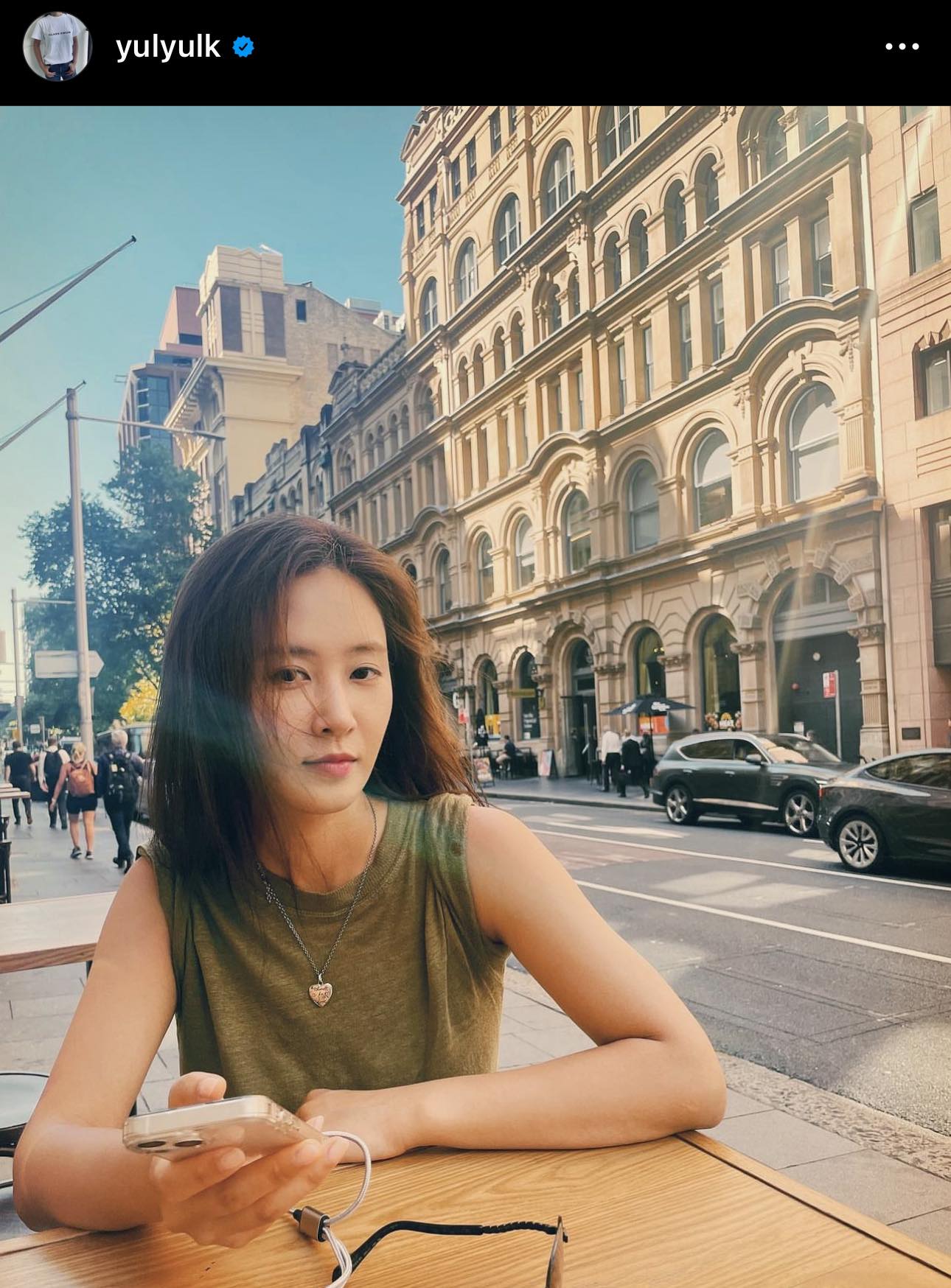 เมืองไทยที่มี ยูริ แฟนคลับแห่ต้อนรับพร้อมมอบของขวัญสุดพิเศษ