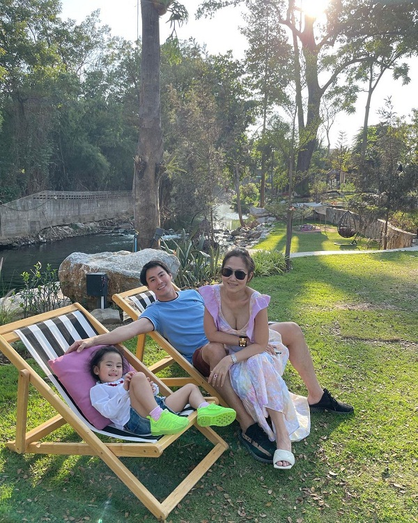 นาวิน ต้าร์ -ไฮโซน้ำหวาน ใช้ชีวิตที่หัวหินชั่วคราว  (มีคลิป)