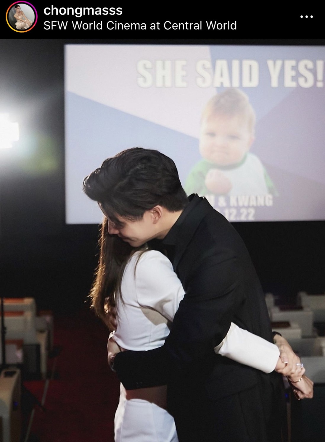 สละโสดอีกคู่!! แบม ปีติภัทร เซอร์ไพรส์คุกเข่า ขอ กวาง ช้องมาศ แฟนสาวแต่งงาน สละโสดอีกคู่!! แบม ปีติภัทร เซอร์ไพรส์คุกเข่า ขอ กวาง ช้องมาศ แฟนสาวแต่งงาน