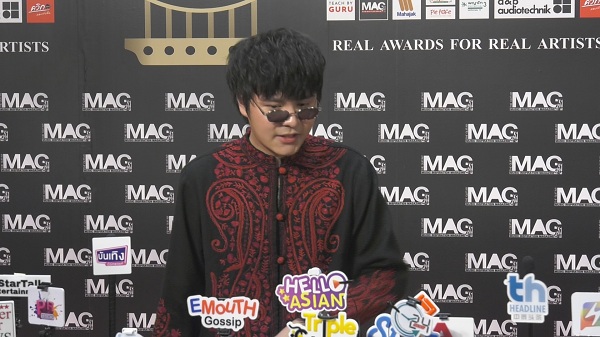 งานแต่งเพลงรุม “ทอย ธันวา”  เจ้าตัวเผยรับน้อยเพราะขี้เกียจ  (มีคลิป)