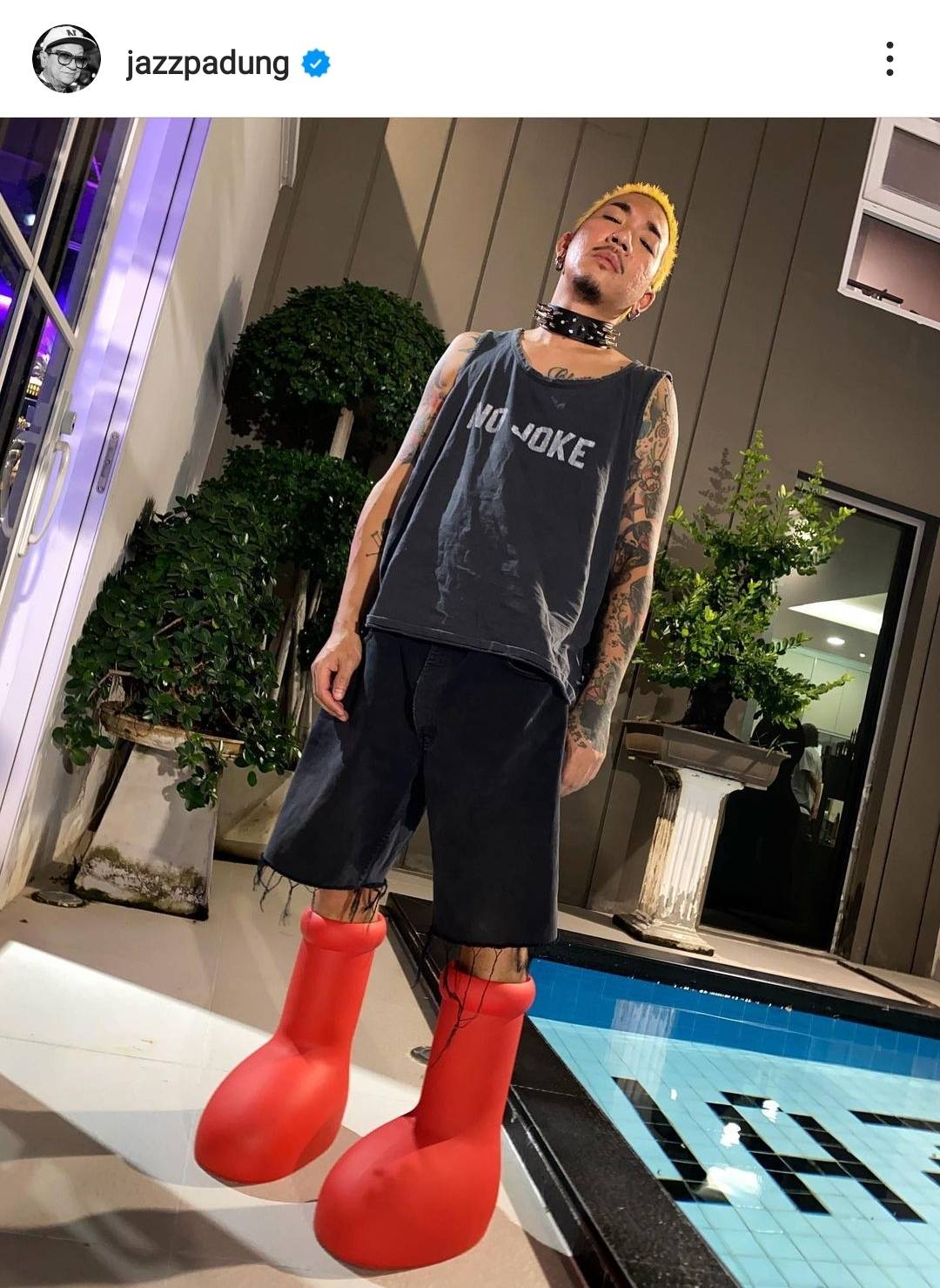 แจ๊ส ชวนชื่น ถูกปาน้ำแข็งใส่ขณะเล่นคอนเสิร์ต ด้าน แจง โพสต์เดือด คนไม่มีจิตสำนึกควรนอนอยู่บ้าน แจ๊ส ชวนชื่น ถูกปาน้ำแข็งใส่ขณะเล่นคอนเสิร์ต ด้าน แจง โพสต์เดือด คนไม่มีจิตสำนึกควรนอนอยู่บ้าน