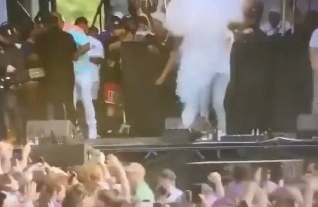 หวิดตาบอด!! แร็ปเปอร์ ‘Lil Durk’ พลุไฟพุ่งใส่หน้ากลางโชว์ Lollapalooza