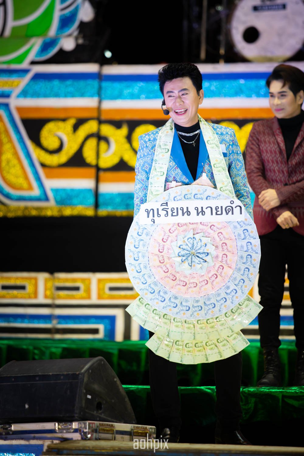 เอ๊ะ ภักดี พลล้ำ เข้าแจ้งความแล้ว! หลังหมอลำระเบียบวาทะศิลป์ถูกโจรฉกทรัพย์ เอ๊ะ ภักดี พลล้ำ เข้าแจ้งความแล้ว! หลังหมอลำระเบียบวาทะศิลป์ถูกโจรฉกทรัพย์