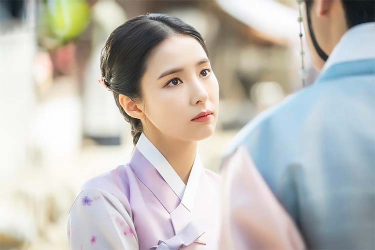 ‘ชินเซคยอง’ ในละครแนวย้อนยุคกับลุคหญิงสาวที่ต้องปลอมตัวเป็นชาย ‘ชินเซคยอง’ ในละครแนวย้อนยุคกับลุคหญิงสาวที่ต้องปลอมตัวเป็นชาย