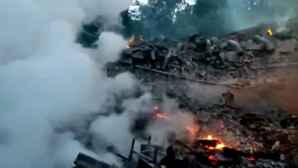 รัสเซีย ทิ้งระเบิดถล่มโรงเรียนในยูเครน คาดมีผู้เสียชีวิตกว่าครึ่งร้อย! รัสเซีย ทิ้งระเบิดถล่มโรงเรียนในยูเครน คาดมีผู้เสียชีวิตกว่าครึ่งร้อย!