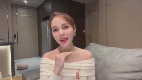 แอร์ ภัณฑิลา เผยความรู้สึกหลังขึ้นแท่นเป็นคุณแม่ป้ายแดง   (มีคลิป)