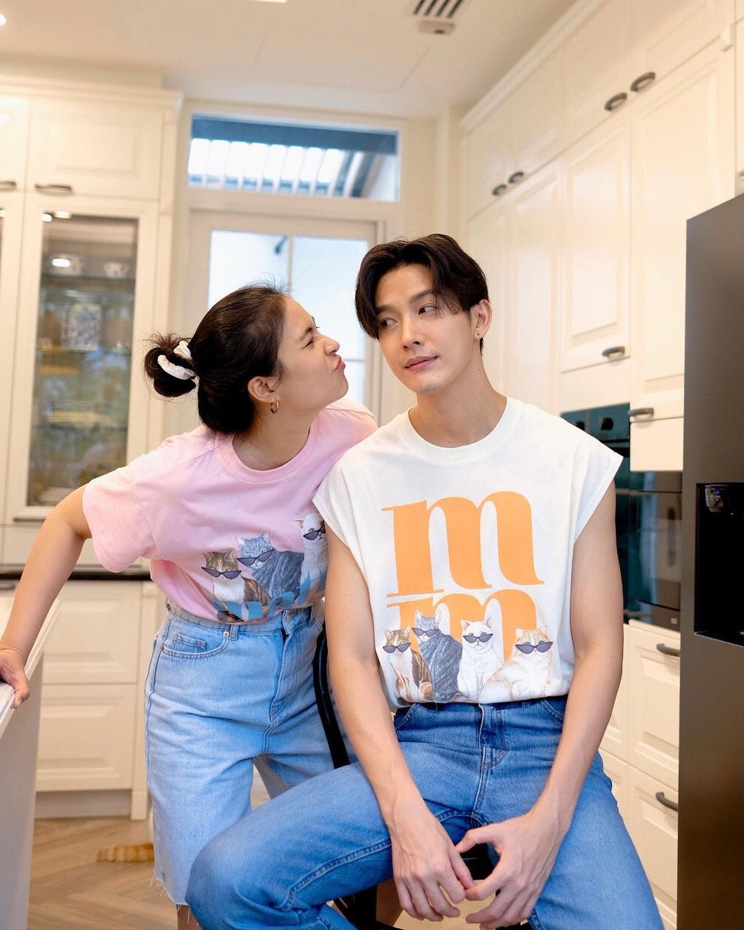 คนบันเทิง เกาะจอเชียร์ โอลิมปิก 2020 เฮลั่น!! รับเหรียญทองแรก คนบันเทิง เกาะจอเชียร์ โอลิมปิก 2020 เฮลั่น!! รับเหรียญทองแรก