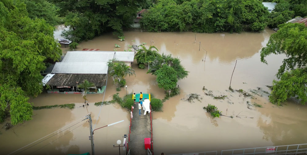 วิกฤตน้ำท่วมอีสาน! คันดินขาด-ฝายพัง เจอทั้งภัยแล้ง-น้ำหลาก วิกฤตน้ำท่วมอีสาน! คันดินขาด-ฝายพัง เจอทั้งภัยแล้ง-น้ำหลาก