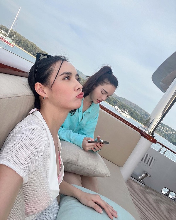  “มุกดา นรินทร์รักษ์” ถูกแซวหนักหลังโพสต์ภาพสวมชุดบิกินี  (มีคลิป)