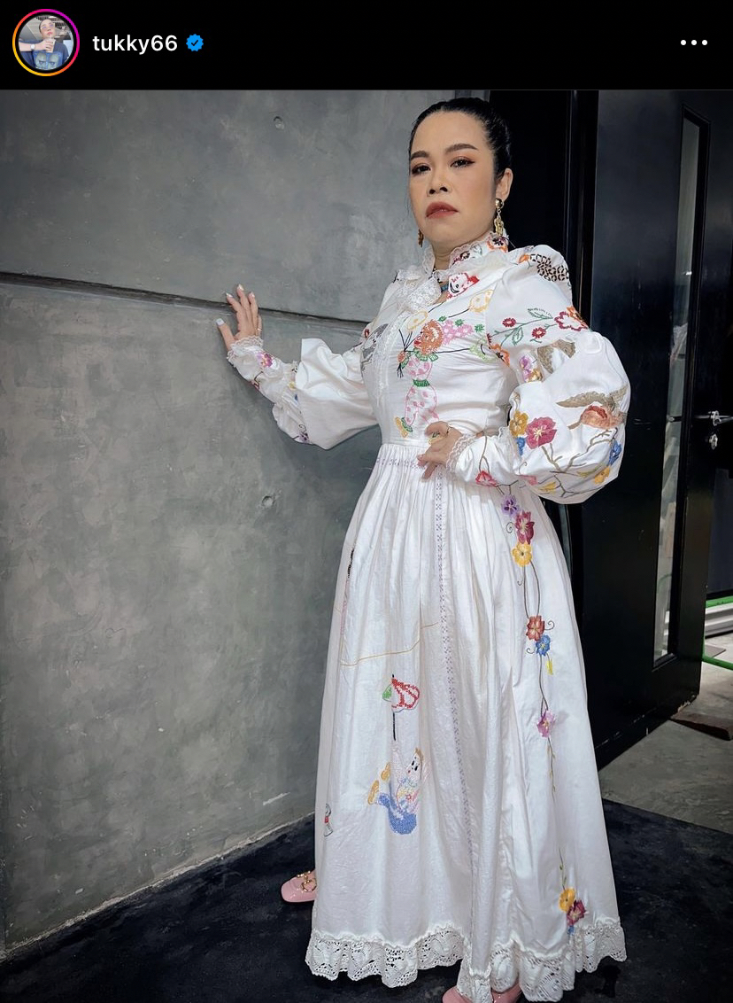 ตุ๊กกี้ ออกรถหรู ทำชาวเน็ตแห่ส่องป้ายทะเบียน!