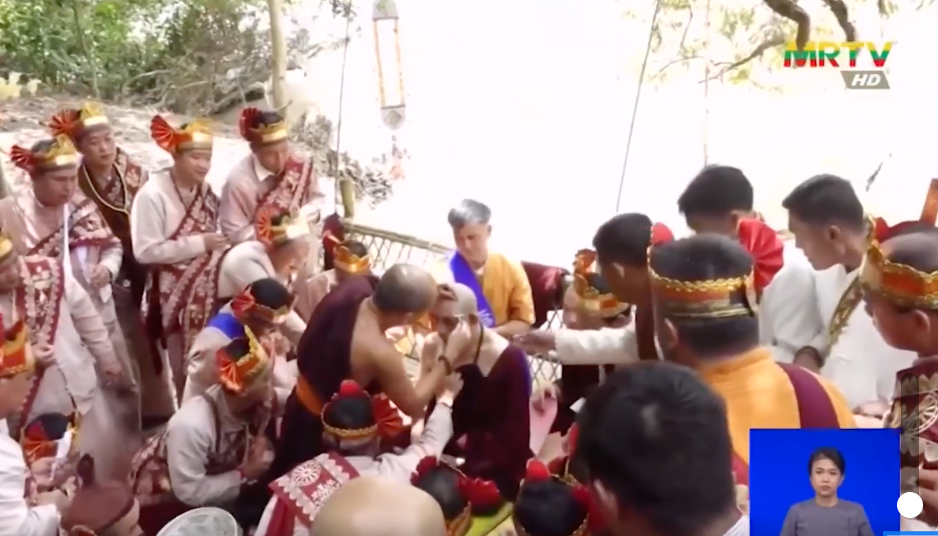 เปิดคลิป ‘ครูบาบุญชุ่ม’ ปลงผมแล้ว ลูกศิษย์จัดขบวนราชรถยิ่งใหญ่ เปิดคลิป ‘ครูบาบุญชุ่ม’ ปลงผมแล้ว ลูกศิษย์จัดขบวนราชรถยิ่งใหญ่