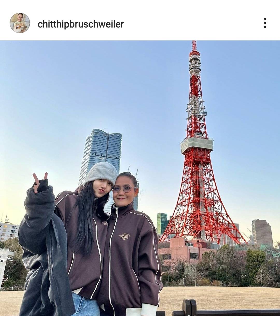 เที่ยวกับลูกก็จะประมาณนี้ คุณแม่ ลิซ่า BLACKPINK แชร์โมเมนต์เที่ยวญี่ปุ่น เที่ยวกับลูกก็จะประมาณนี้ คุณแม่ ลิซ่า BLACKPINK แชร์โมเมนต์เที่ยวญี่ปุ่น