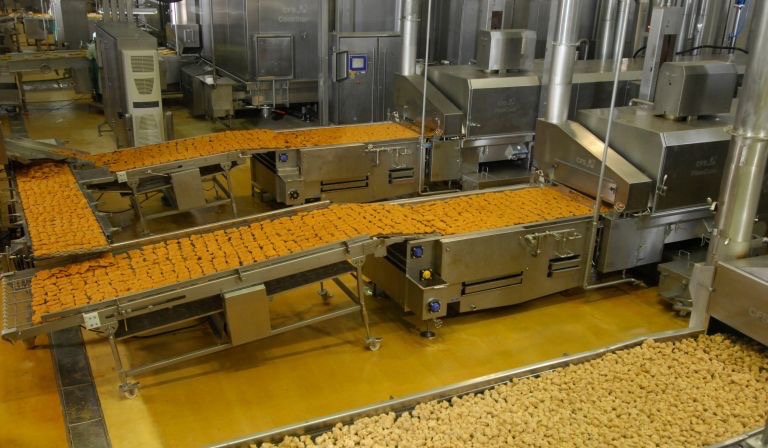 BSI มอบใบประกาศนียบัตรรับรอง CPF Food Standard นำร่อง “Korat Model”