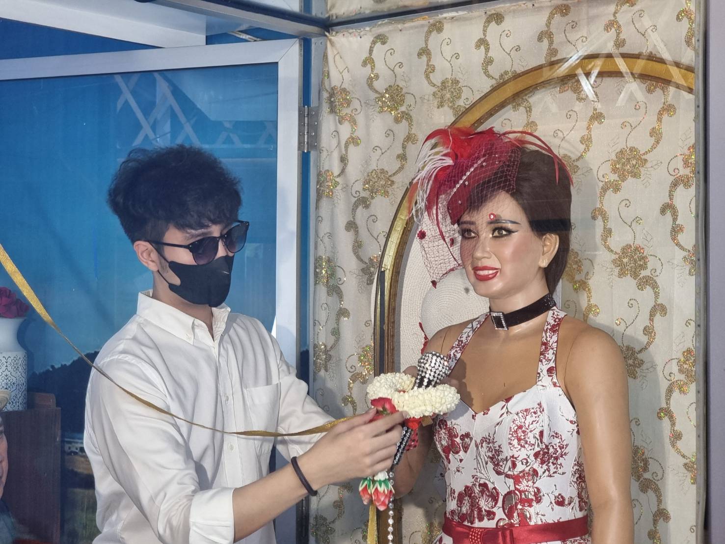 น้องเพชร ล้วงไหให้โชค วันรำลึก 31 ปี แม่ผึ้ง พร้อมมอบทุนการศึกษาจำนวน 31 ทุน น้องเพชร ล้วงไหให้โชค วันรำลึก 31 ปี แม่ผึ้ง พร้อมมอบทุนการศึกษาจำนวน 31 ทุน