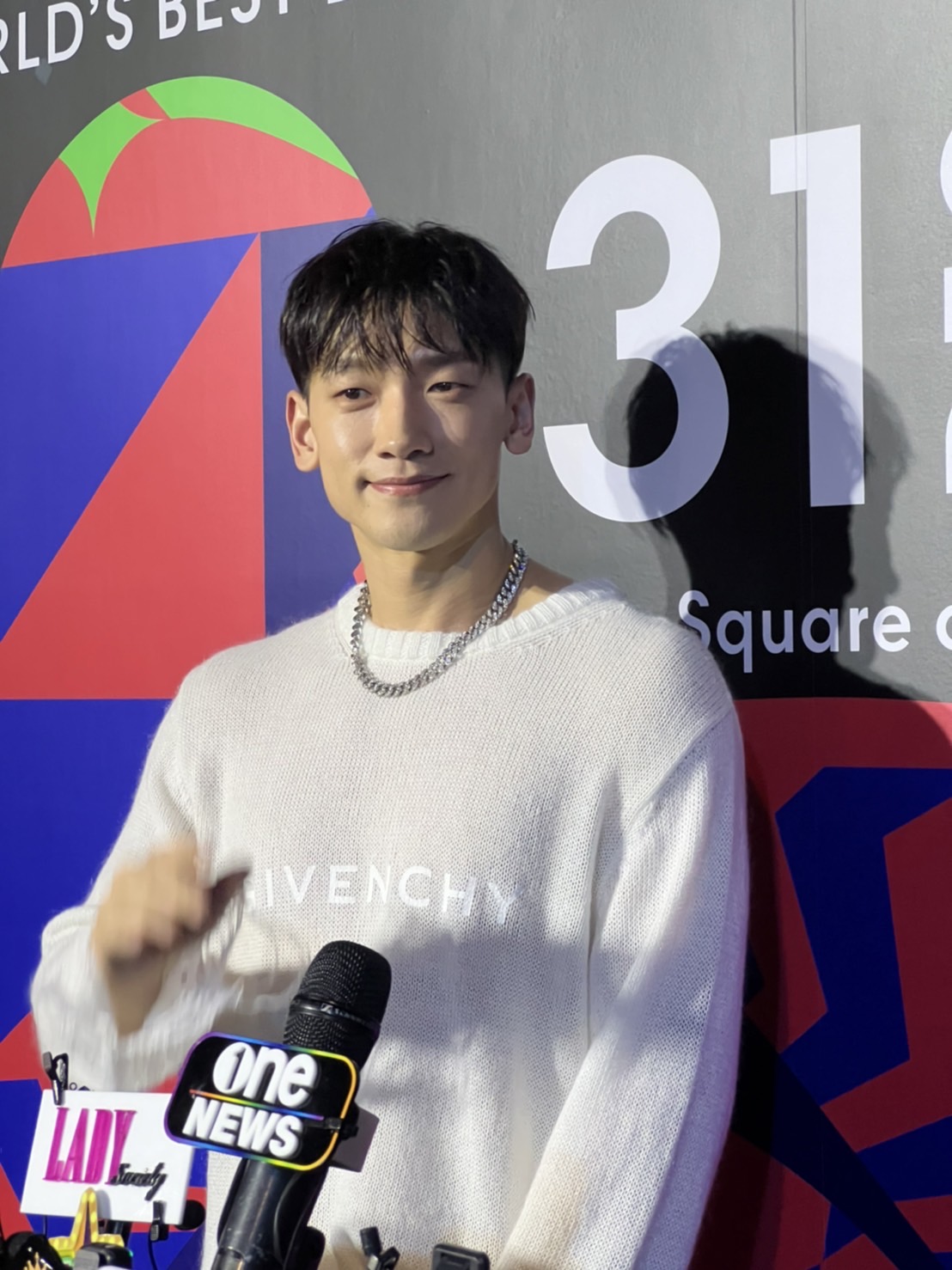 เรน ปลื้มได้เคานต์ดาวน์ที่เมืองไทย แย้มปีหน้ามีซีรีส์ 2 เรื่อง เรน ปลื้มได้เคานต์ดาวน์ที่เมืองไทย แย้มปีหน้ามีซีรีส์ 2 เรื่อง