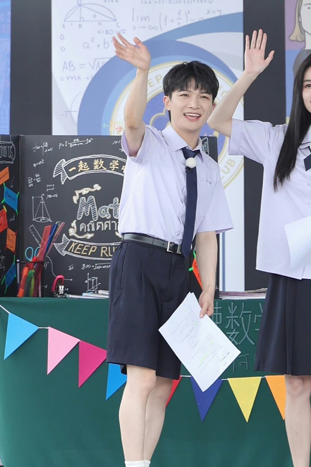 คิวต์ตาแตก!! ‘ช่ายสวี่คุน - ไป๋ลู่ - ดีแลน หวัง’ สวมชุดนักเรียนไทยถ่ายทำ Keep Running ที่พัทยา คิวต์ตาแตก!! ‘ช่ายสวี่คุน - ไป๋ลู่ - ดีแลน หวัง’ สวมชุดนักเรียนไทยถ่ายทำ Keep Running ที่พัทยา