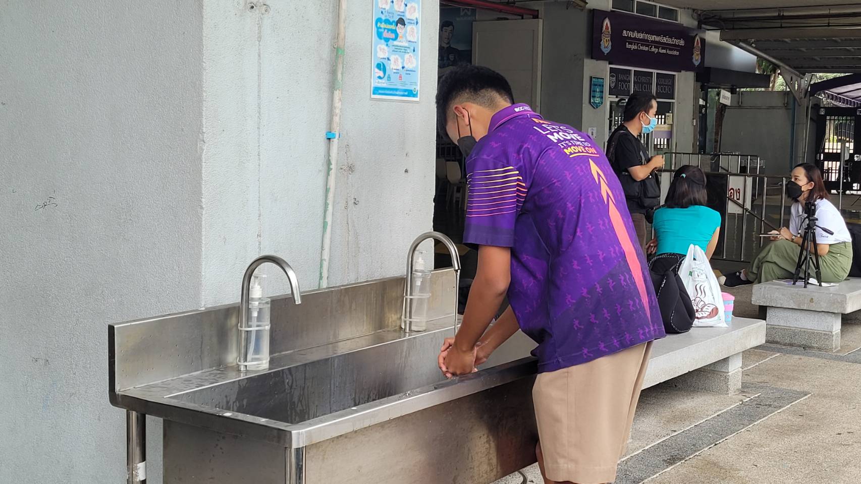 กรุงเทพคริสเตียน ชี้แจงยอดนักเรียนติดโควิด 700 คน เป็นยอดสะสมตั้งแต่เปิดเทอม