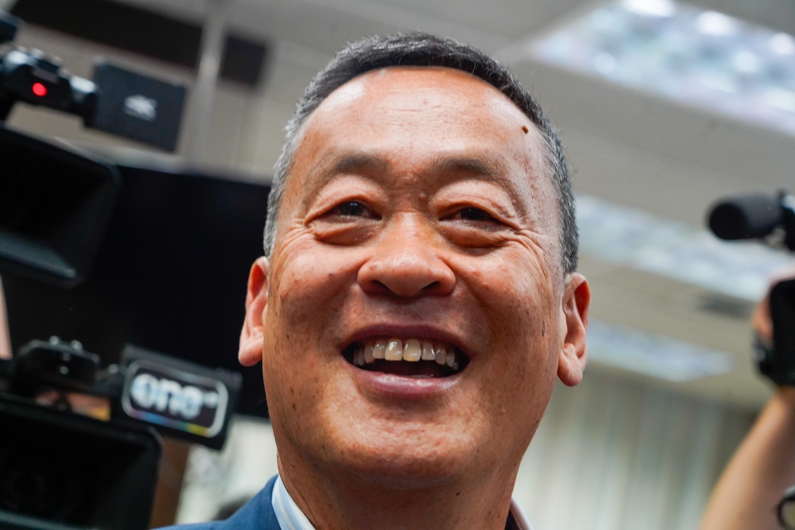 เศรษฐา ทวีสิน เปิดใจหลังทราบผลโหวตนายกรัฐมนตรี เศรษฐา ทวีสิน เปิดใจหลังทราบผลโหวตนายกรัฐมนตรี