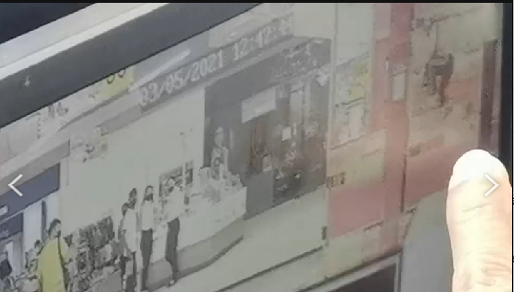 ด่วน! บุกเดี่ยวชิงทรัพย์ร้านทองในห้างดัง ราชบุรี กวาดทองร่วมล้านหนี