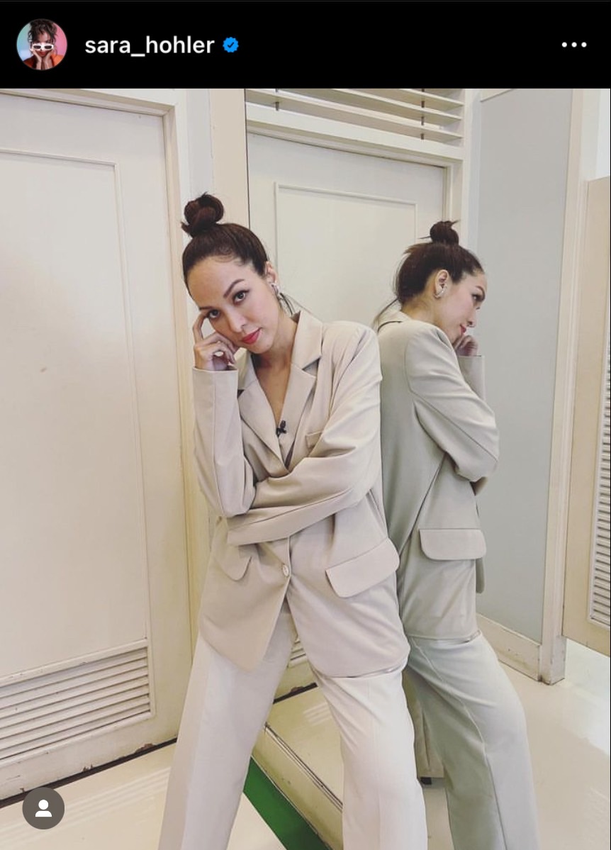 ซาร่า โฮเลอร์ อวดของขวัญชิ้นใหญ่ ฉลองวันเกิดวัย 36 ปี ซาร่า โฮเลอร์ อวดของขวัญชิ้นใหญ่ ฉลองวันเกิดวัย 36 ปี