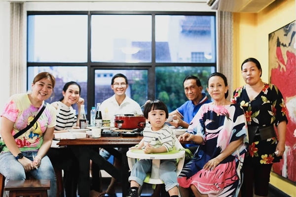 อาต้อย เศรษฐา กักตัวที่บ้านครบแล้ว ได้อยู่พร้อมหน้าครอบครัว