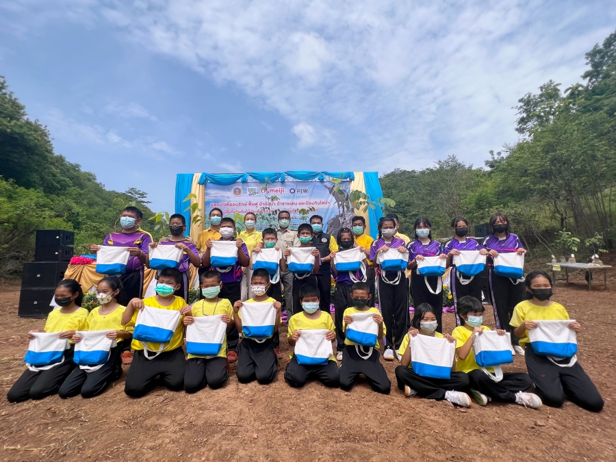 กรมอุทยานแห่งชาติฯ ผนึกกำลัง ซีพี-เมจิ ปลูกป่าเขาวงจันแดง จ.ลพบุรี กรมอุทยานแห่งชาติฯ ผนึกกำลัง ซีพี-เมจิ ปลูกป่าเขาวงจันแดง จ.ลพบุรี