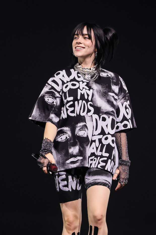 ประมวลภาพ Billie Eilish!! เปิดโชว์ในไทยครั้งแรก แฟนเพลงรุ่นเล็กใหญ่ร่วมพิสูจน์ฝีมือ