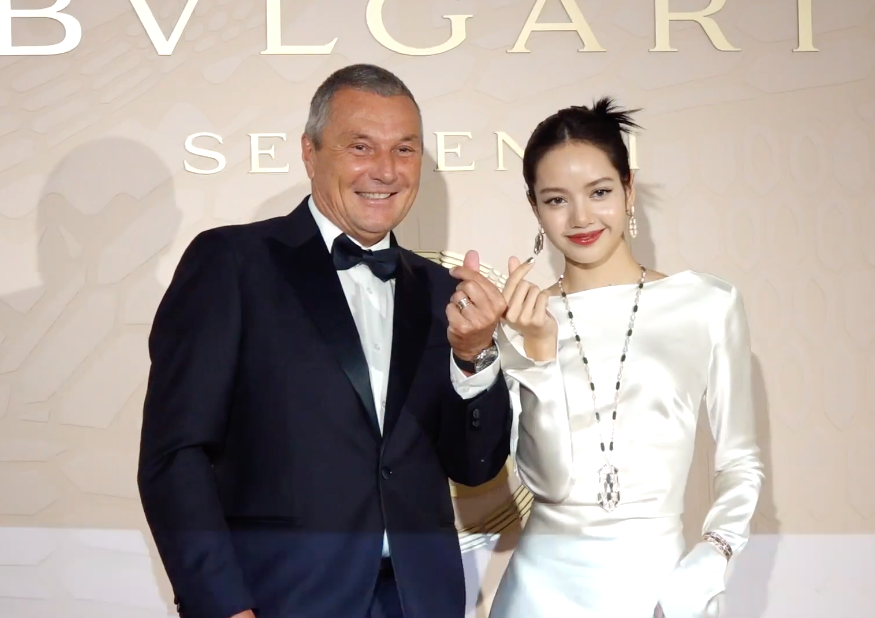 ยิ้มสยามสาดออร่า!! ‘ลิซ่า BLACKPINK’ สวยครองเทรนด์โลกในอีเวนต์ Bvlgari กรุงโซล