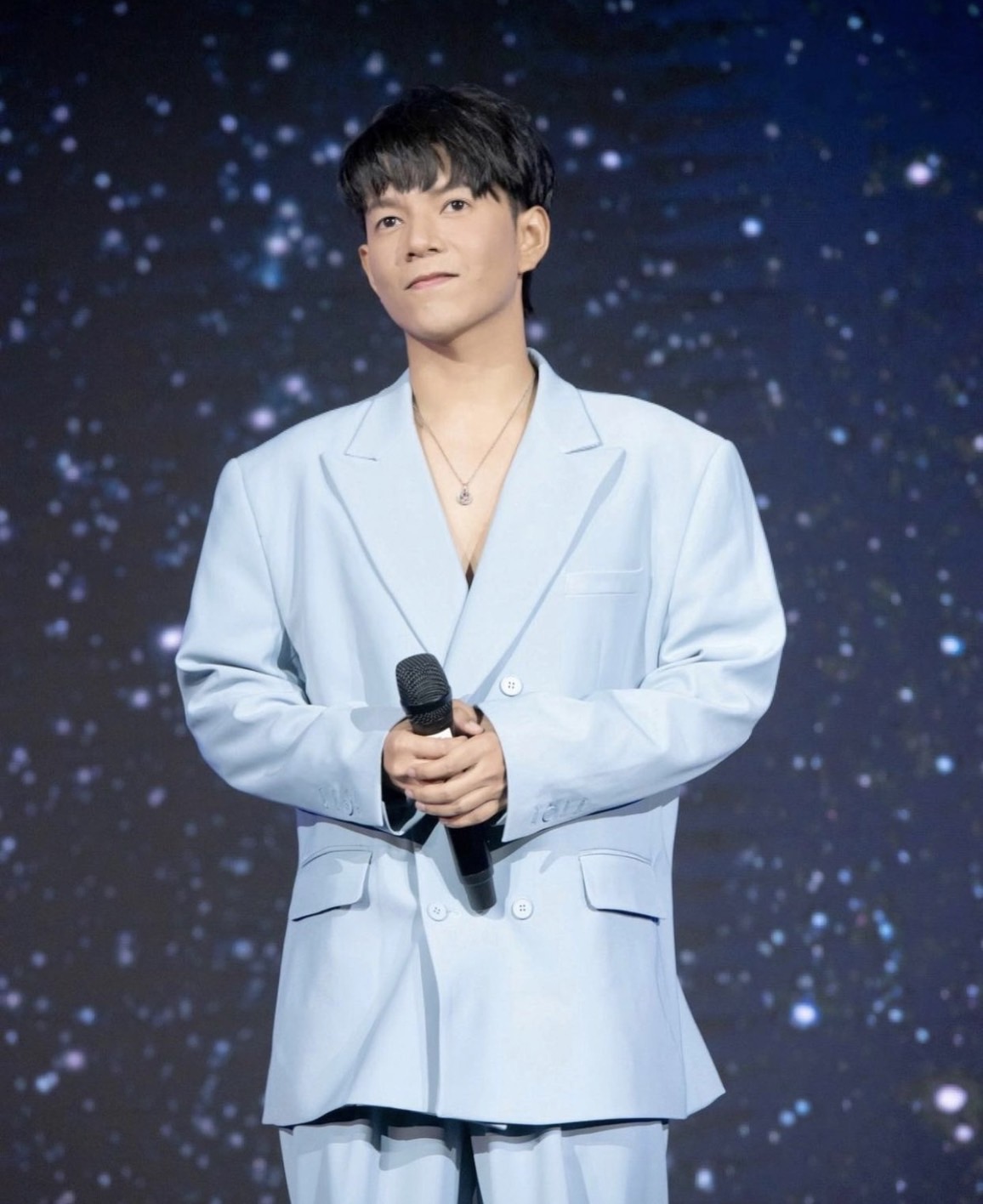 แฟนๆ ส่งกำลังใจ บอย สมภพ ตรวจพบมะเร็งลำไส้ใหญ่ระยะที่ 3 พักงานเร่งเข้ารับการรักษา แฟนๆ ส่งกำลังใจ บอย สมภพ ตรวจพบมะเร็งลำไส้ใหญ่ระยะที่ 3 พักงานเร่งเข้ารับการรักษา