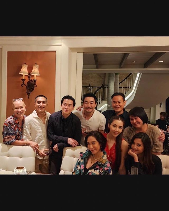 ชาวเน็ตซูมตาแตก  แอบลุ้นใครคู่ใคร ยังไงดี