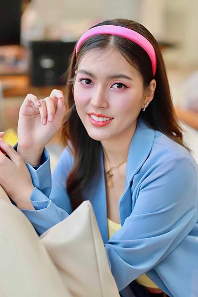 ใครเป็นใคร?! ย้อนดูรูปวัยเด็กของศิลปินคนดัง!! ใครเป็นใคร?! ย้อนดูรูปวัยเด็กของศิลปินคนดัง!!