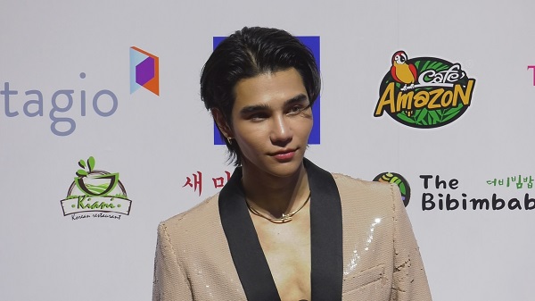 เจฟ ซาเตอร์ ทำเพลงให้คู่จิ้น บาร์โค้ด เสร็จเรียบร้อยแล้ว เจฟ ซาเตอร์ ทำเพลงให้คู่จิ้น บาร์โค้ด เสร็จเรียบร้อยแล้ว