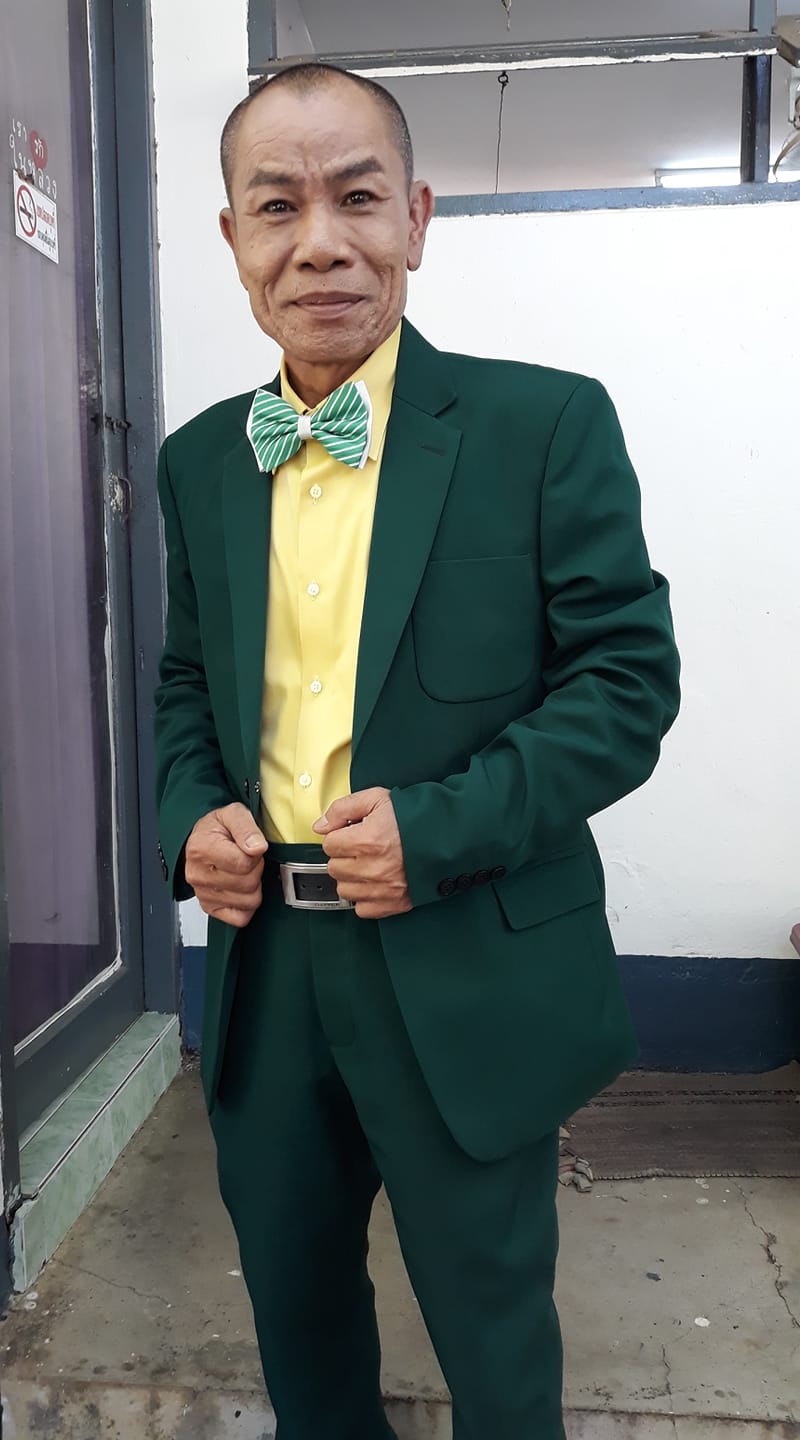 ชีวิตที่ไม่ตลก โอเลี้ยง เชิญยิ้ม ร่ำไห้!! เคยคิดสั้นเพราะไปต่อไม่ไหว