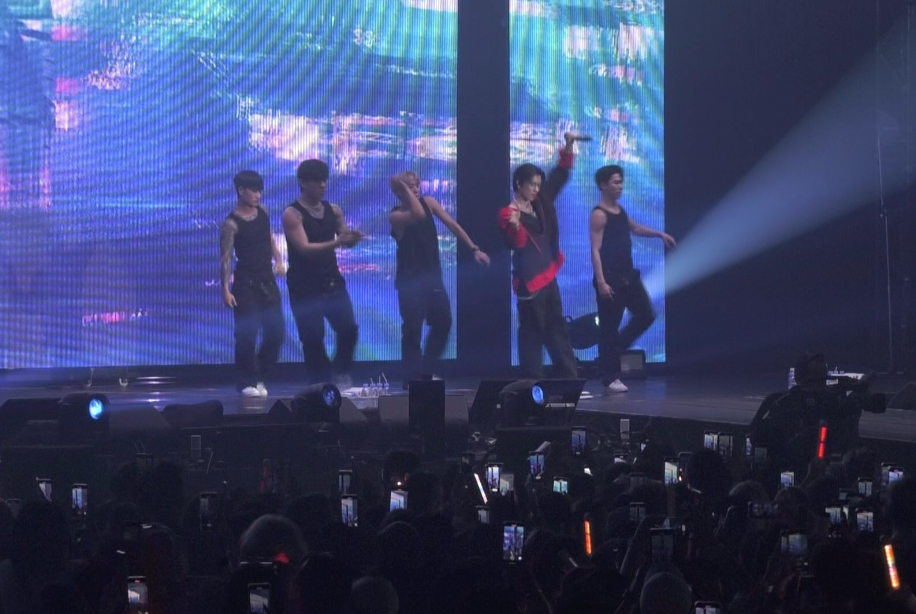สุดเซอร์ไพรส์!! 'ยอร์ช ยงศิลป์' รัวแร็ปรัวแดนซ์กลางคอนเสิร์ต 'B.I' ในไทย