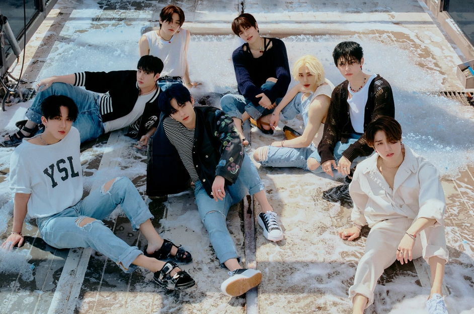 “ Stray Kids” เปิดตัวอัลบัมใหม่ “5-STAR”ยอดพรีออเดอร์ 5.13 ล้านชุด “ Stray Kids” เปิดตัวอัลบัมใหม่ “5-STAR”ยอดพรีออเดอร์ 5.13 ล้านชุด