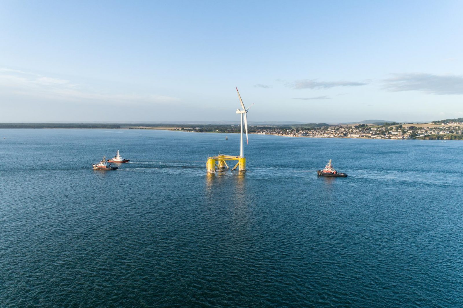 สกอตแลนด์เปิดตัว ฟาร์มกังหันลมลอยน้ำนอกชายฝั่ง ใหญ่ที่สุดในโลก สกอตแลนด์เปิดตัว ฟาร์มกังหันลมลอยน้ำนอกชายฝั่ง ใหญ่ที่สุดในโลก