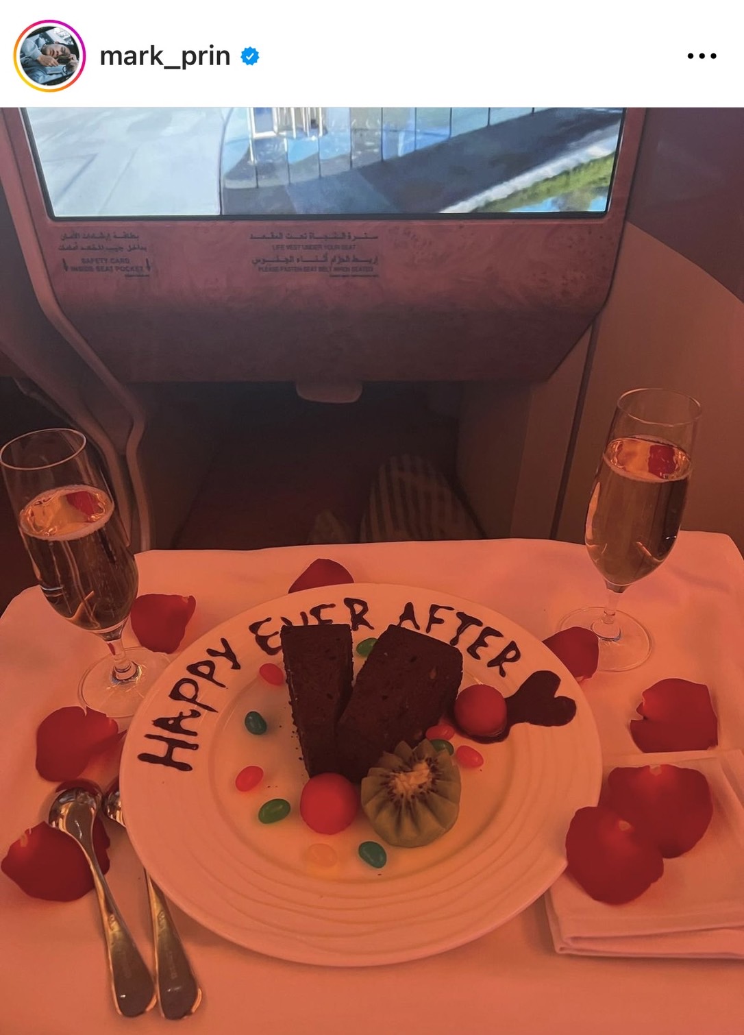 หมาก-คิม โชว์รูปหวาน บินไปรอแต่งงานที่อิตาลี 