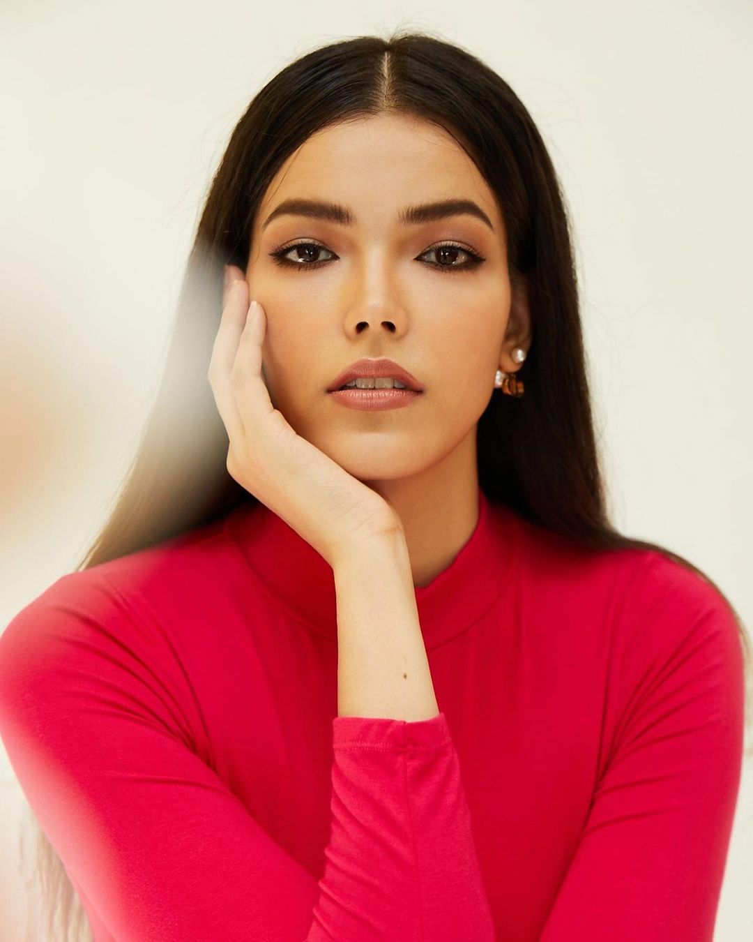 ข่าวลือ “ฟ้าใส ปวีณสุดา” เตรียมชิงมงกุฎเวที Miss World 2021 (มีคลิป)