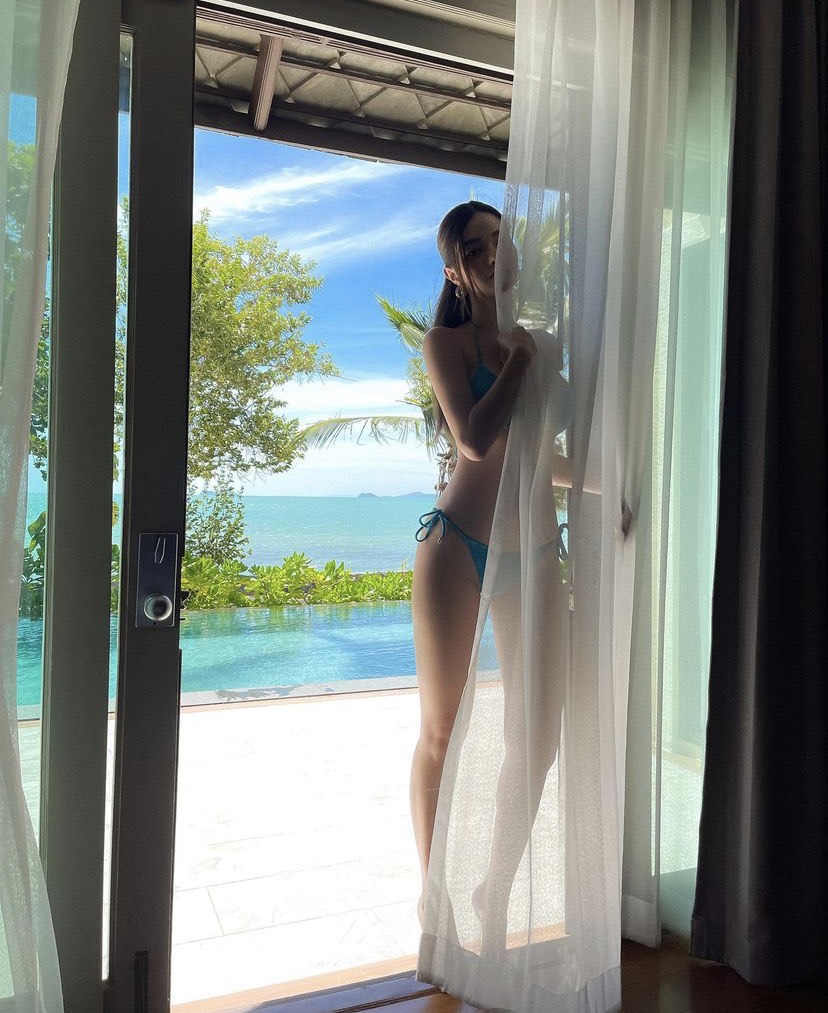 เห็นแล้วใจละลาย กวาง เดอะเฟซ กับบิกินี่สีฟ้าสุดแซ่บ เห็นแล้วใจละลาย กวาง เดอะเฟซ กับบิกินี่สีฟ้าสุดแซ่บ